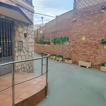 Apartamento 150 Metros De La Playa Torremolinos Exterior photo