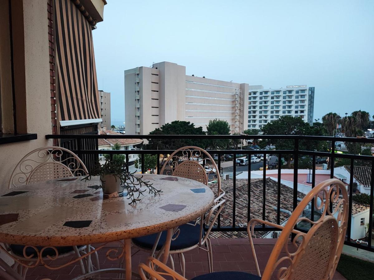 Apartamento 150 Metros De La Playa Torremolinos Exterior photo