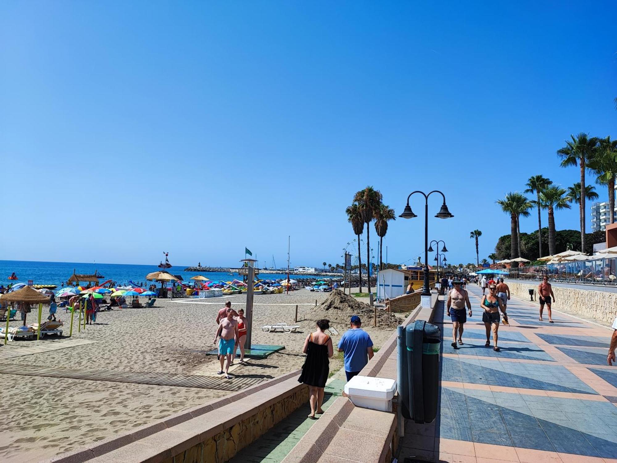 Apartamento 150 Metros De La Playa Torremolinos Exterior photo