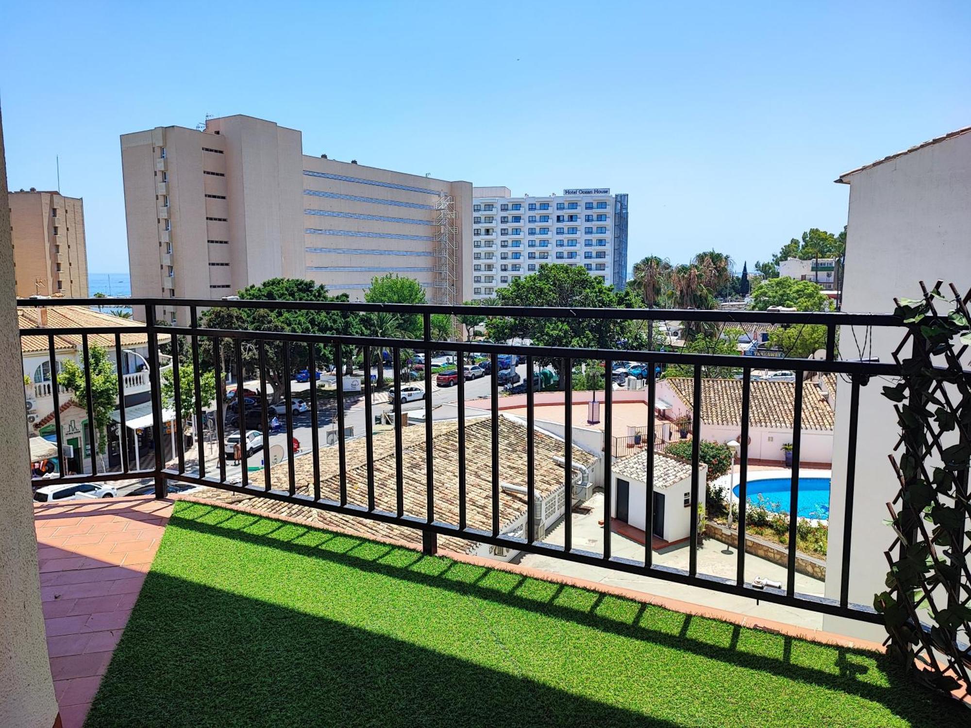 Apartamento 150 Metros De La Playa Torremolinos Exterior photo
